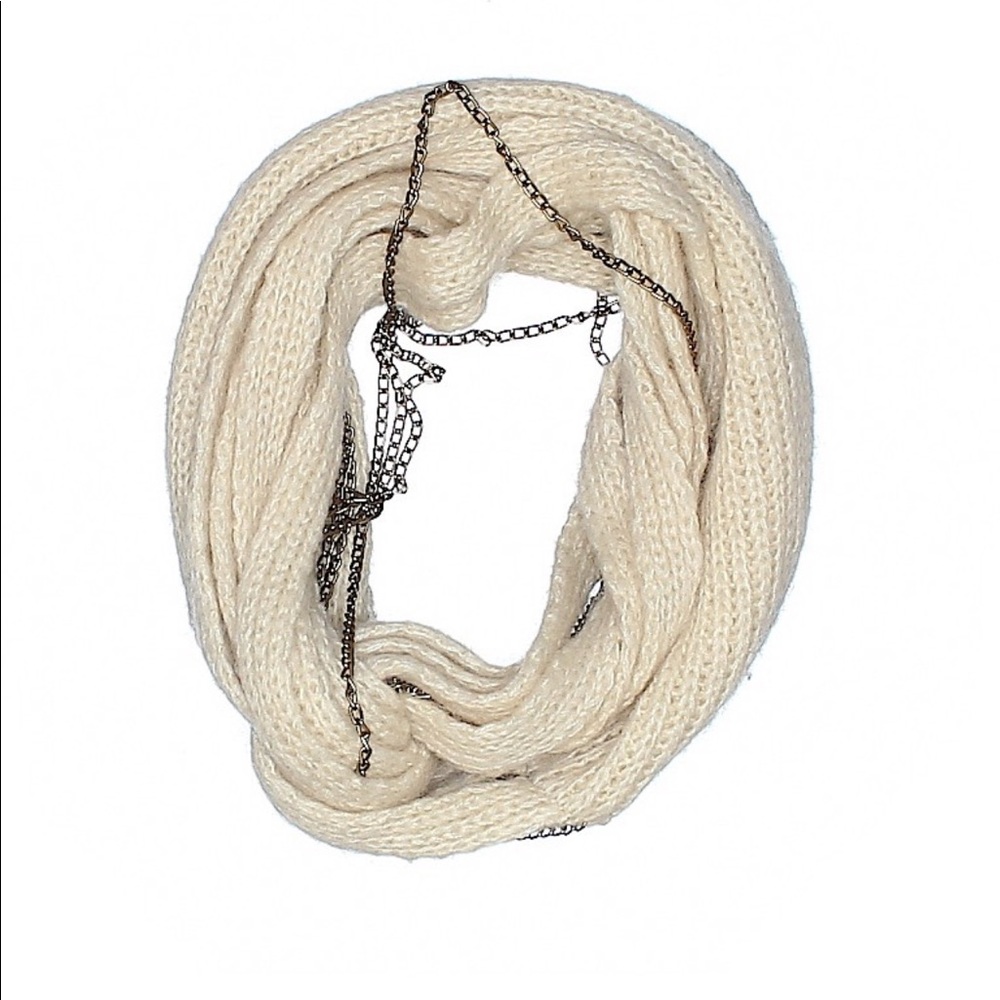 Brazen crochet scarf with chain